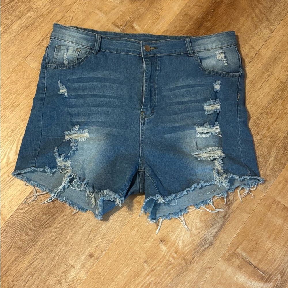 🚩SOLD🚩Distressed Denim Women's Shorts unbranded size 16 women’s - Picture 4 of 6